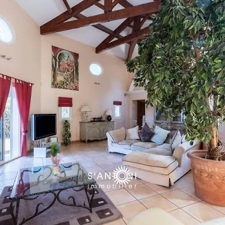 بيت للعطل House Sublime Propriete D'architecte 2 *